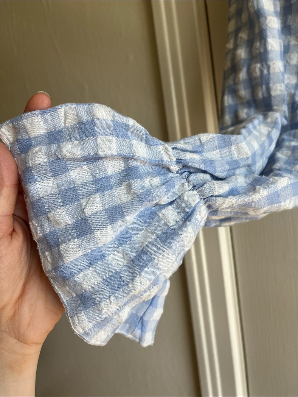Forever 21 Pastel Blue Gingham Smocked Puff-Sleeve Crop Top - Picture 3 of 4